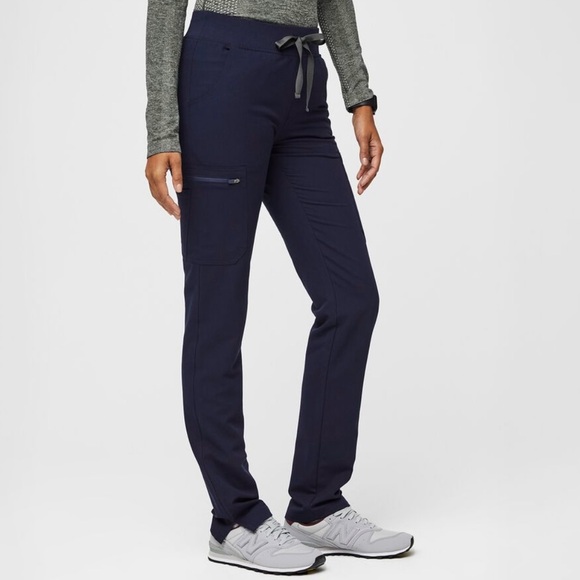 Figs Yola Yoga pant in navy - EUC! - Picture 3 of 6